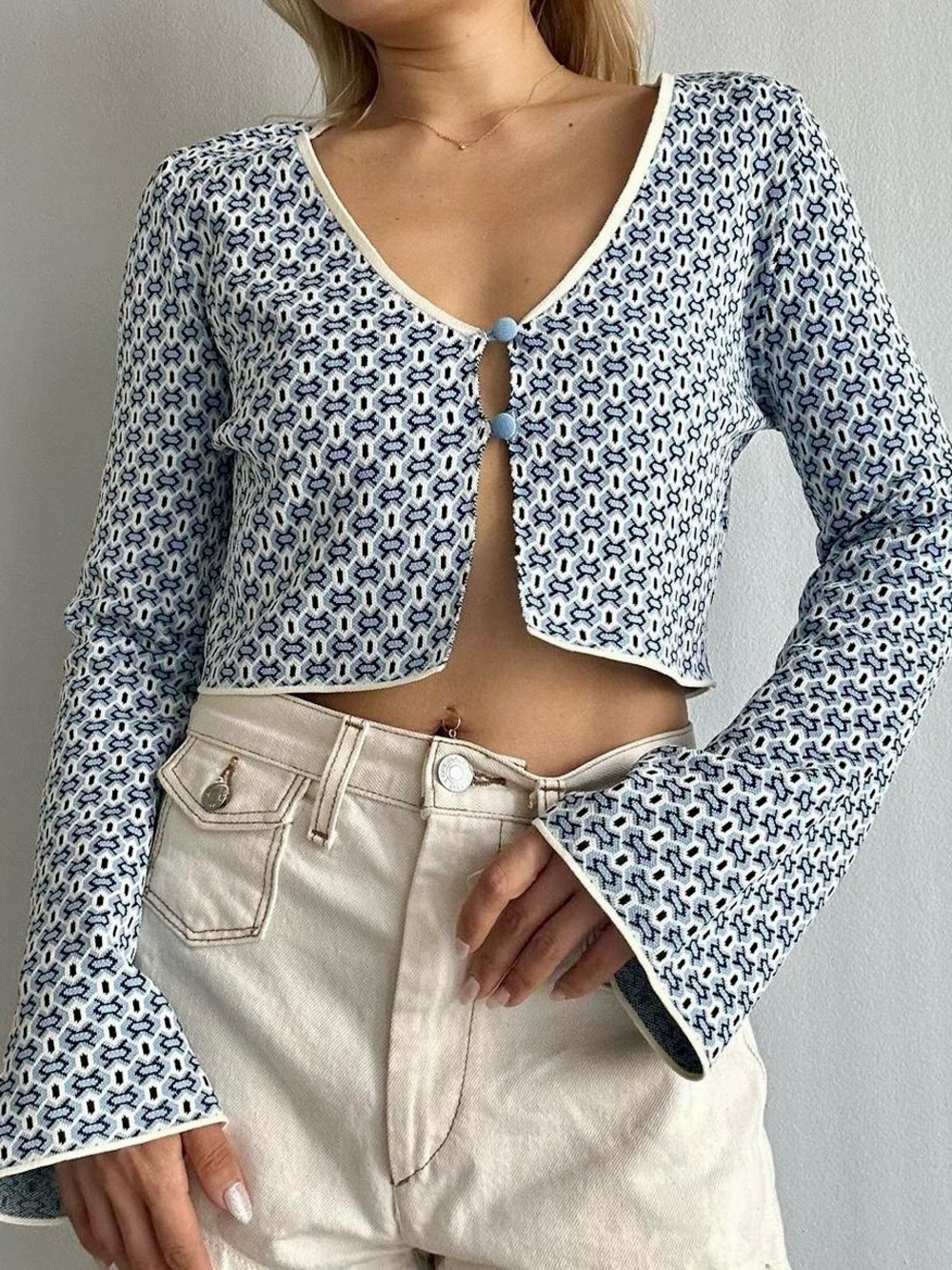 Zara Geometric Jacquard Knit Cropped Cardigan Sweater Blue & White Pattern